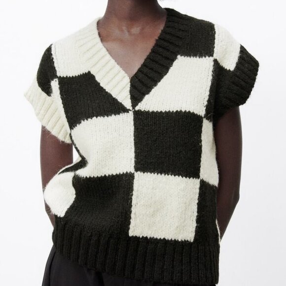 Zara Check Knit Sweater Vest ASO Wednesday Addams - Picture 2 of 14